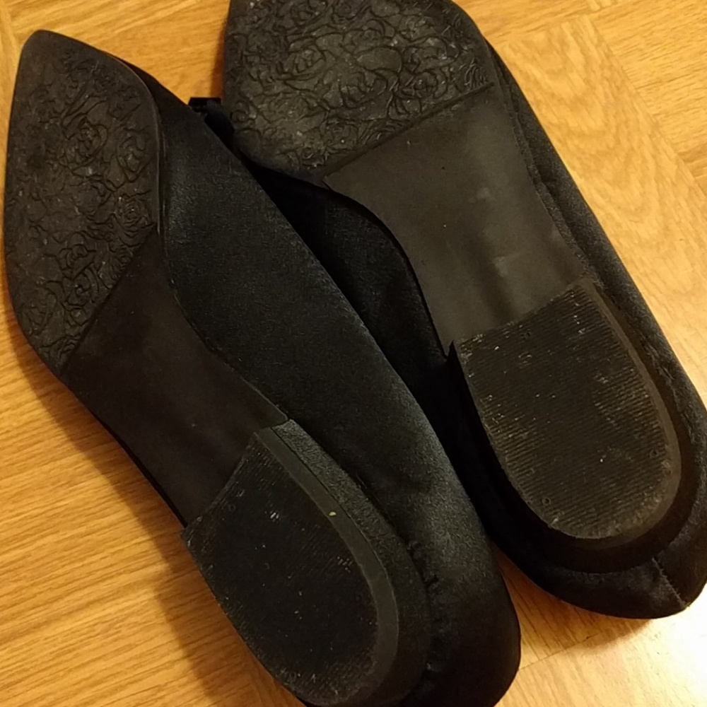 Shoes - Picture 3 of 4